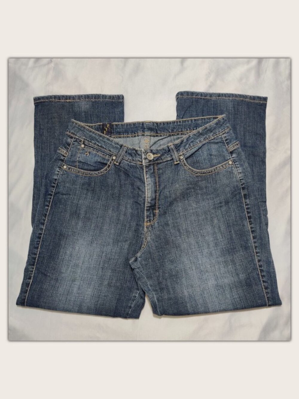 Aura by Wrangler Instantly Slimming Denim Jeans WUT74RS Boot Cut Women's 14 AVG